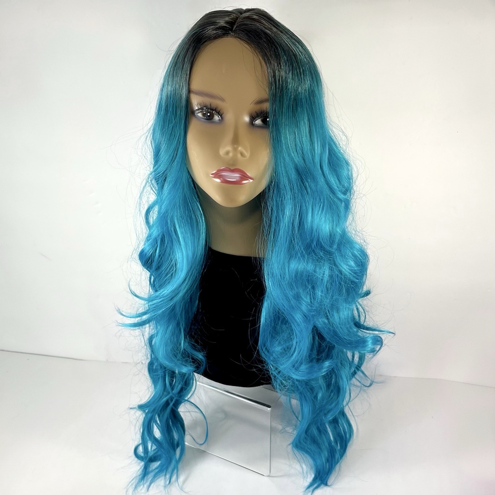 Nayoo Long Ombre Blue/Teal Wig 26″ Wavy Synthetic Heat Resistant Middle Part