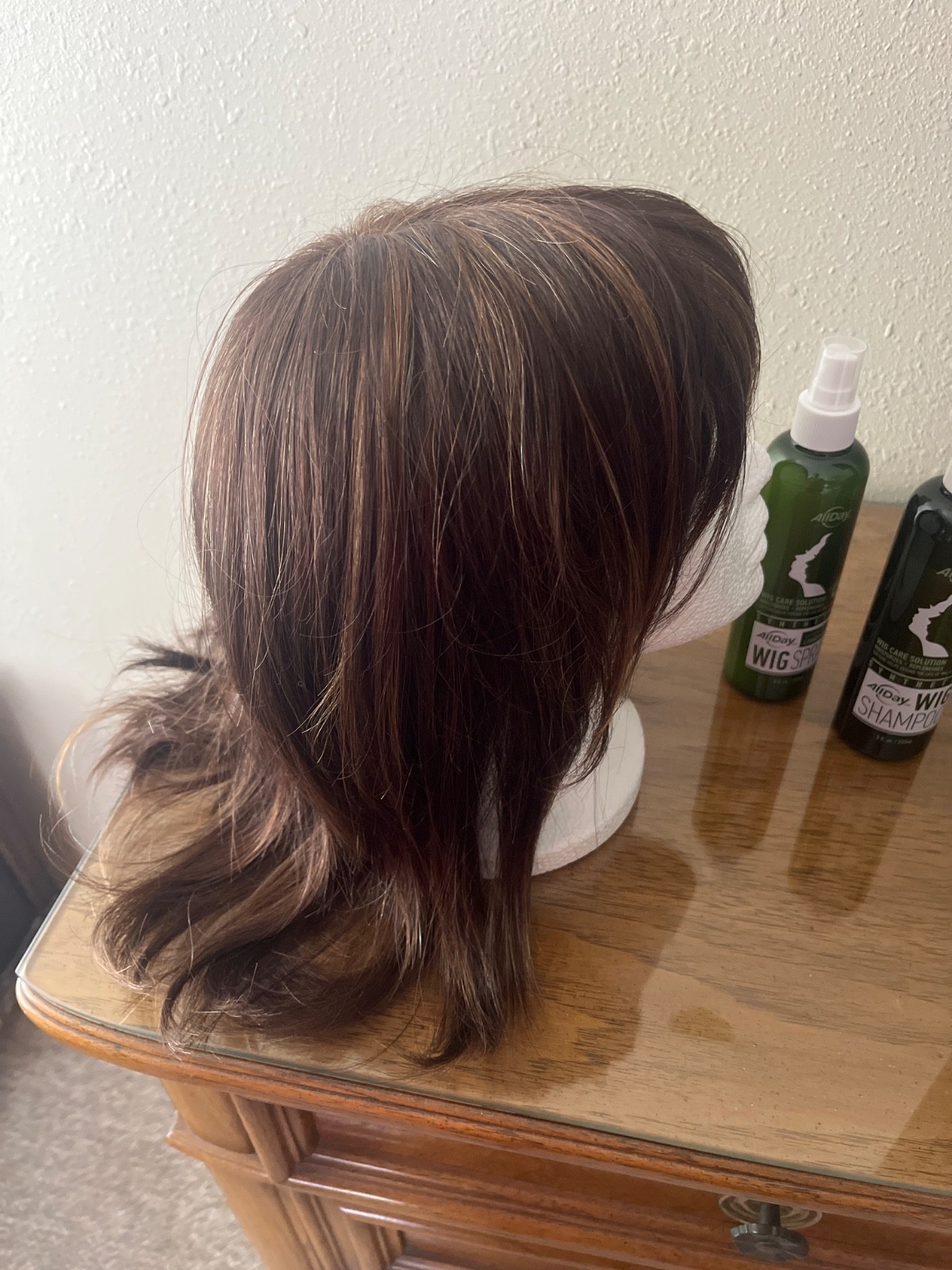 Used Lace Wig Medium Length Dark/medium Brown w/wig shampoo and condit