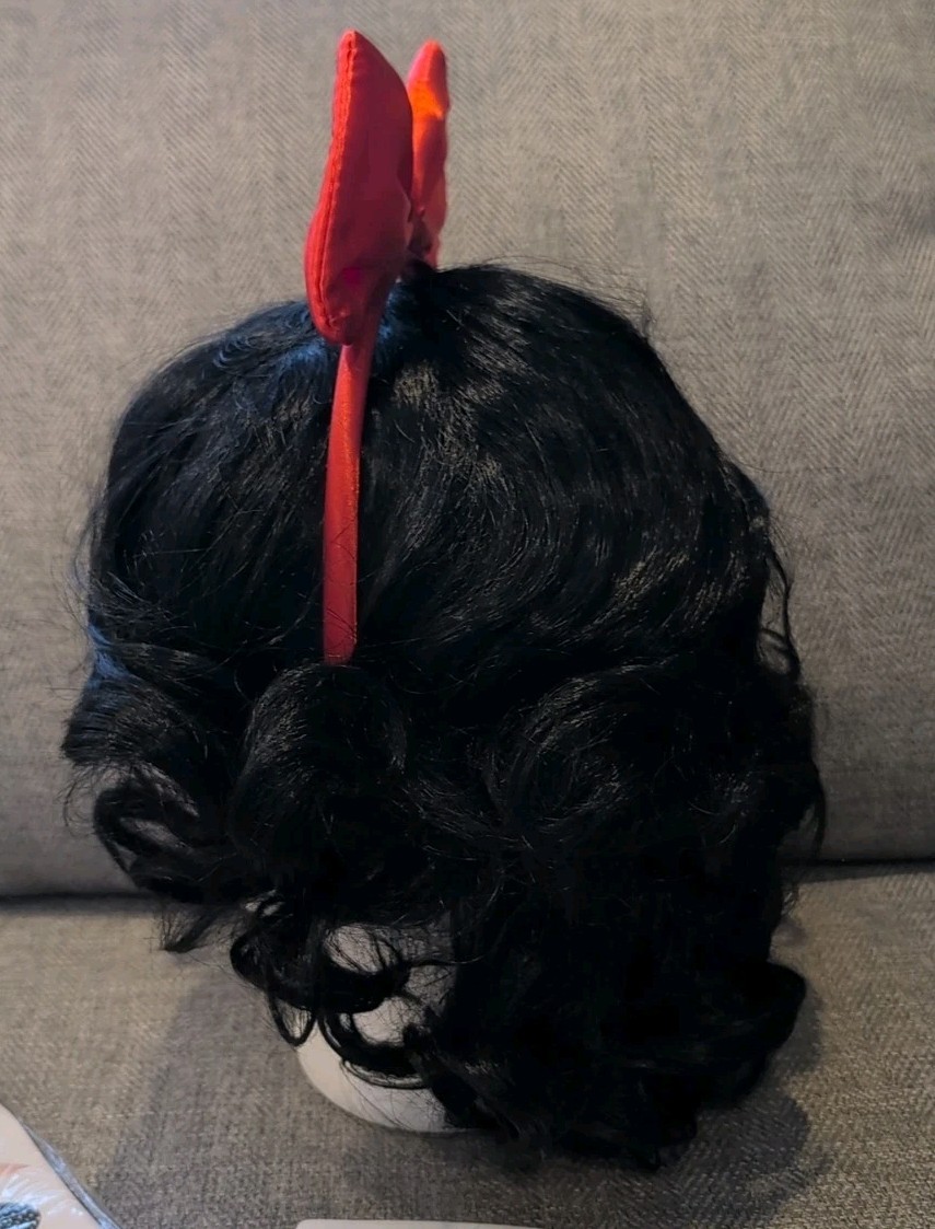 Cosplay Women’s Wig Headband Dark Black Curls Red Bow Cap Brand New