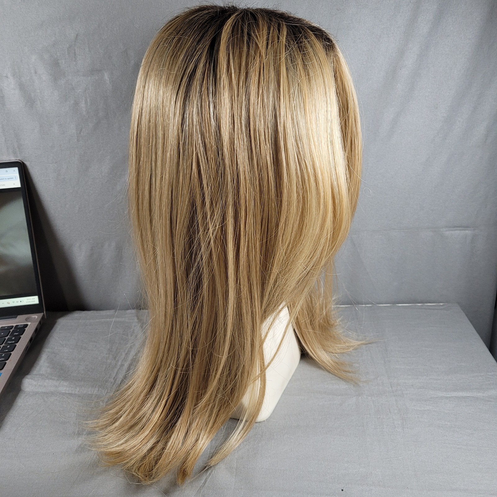Natural Mixed Blonde Dark Roots Synthetic Hair Medium / Long WIG Cosplay