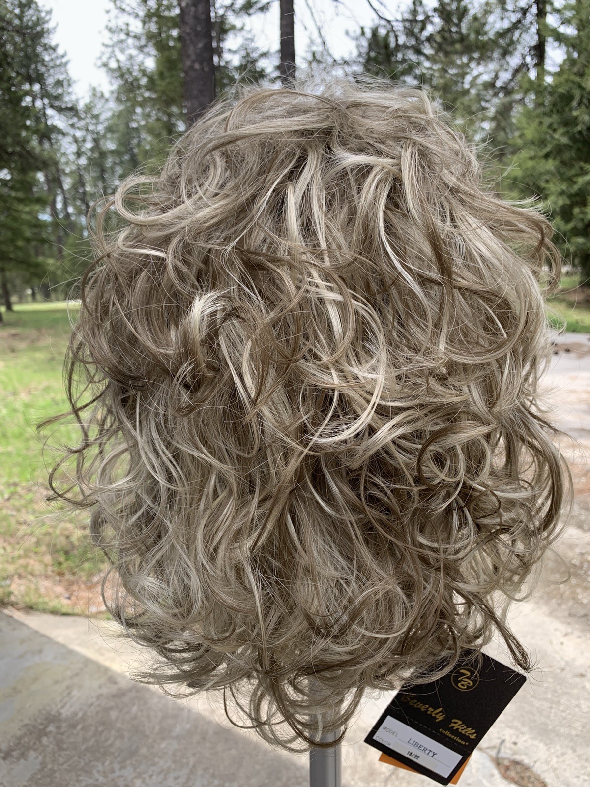 NEW TONY OF BEVERLY *LIBERTY* 3/4 HAIRPIECE WIG – COLOR 18/22 NEVER WORN NO BOX