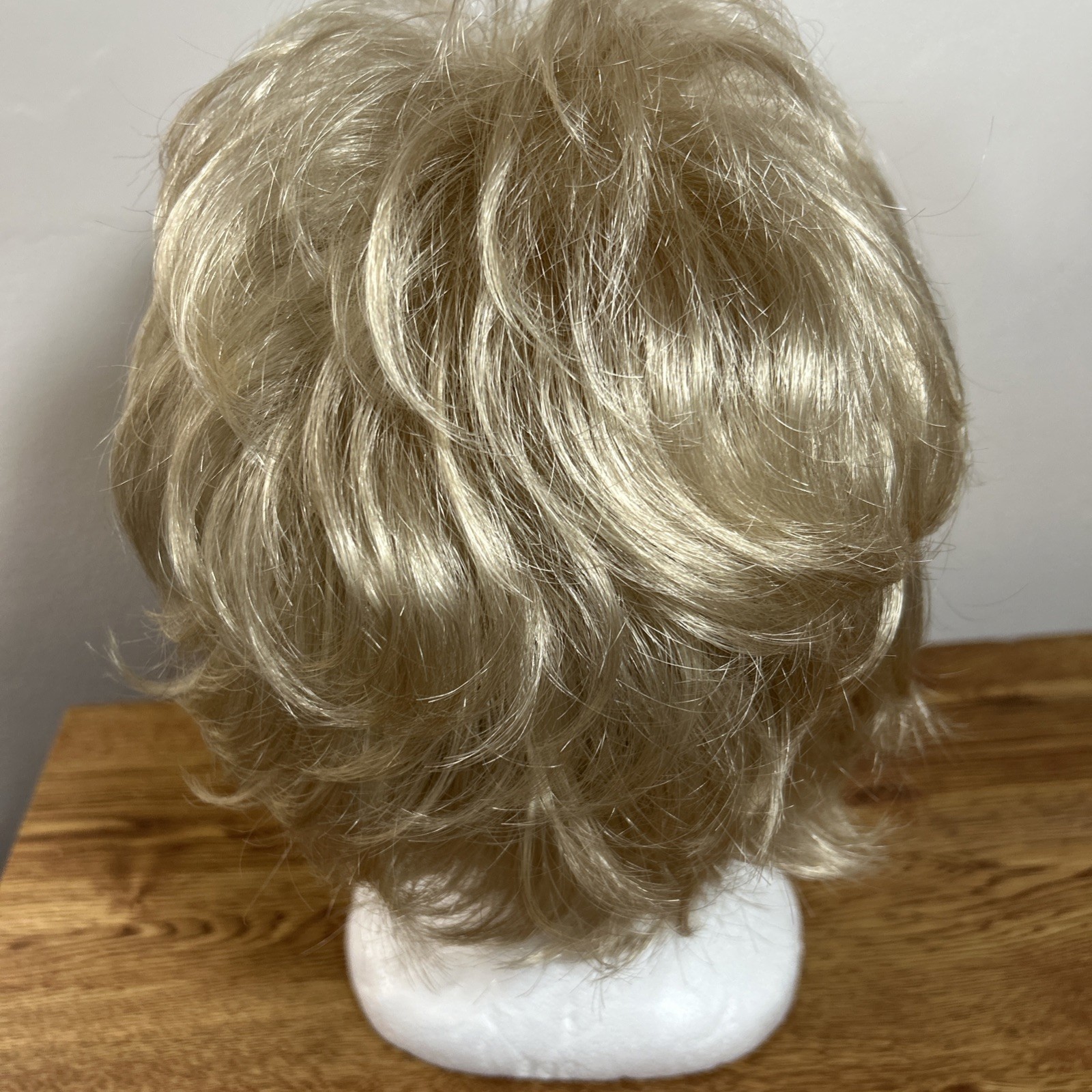Synthetic wig golden blonde Pixie 21in-22in. Timeless Collection EUC