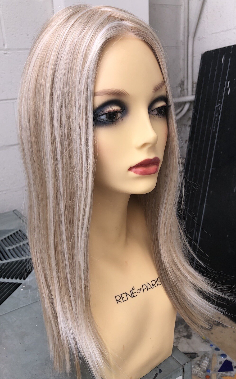 VERONICA Wig Envy Hair 30%CurlIronOK-LIGHT BLONDLaceFt AllHandtiedBASE-LAST-1