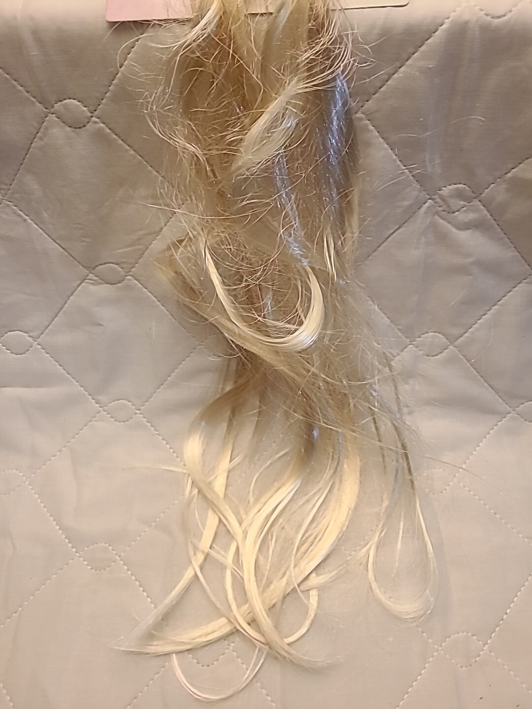 Just Pretending 24″ Inch Long Hair Extensions Platinum Blonde – NEW