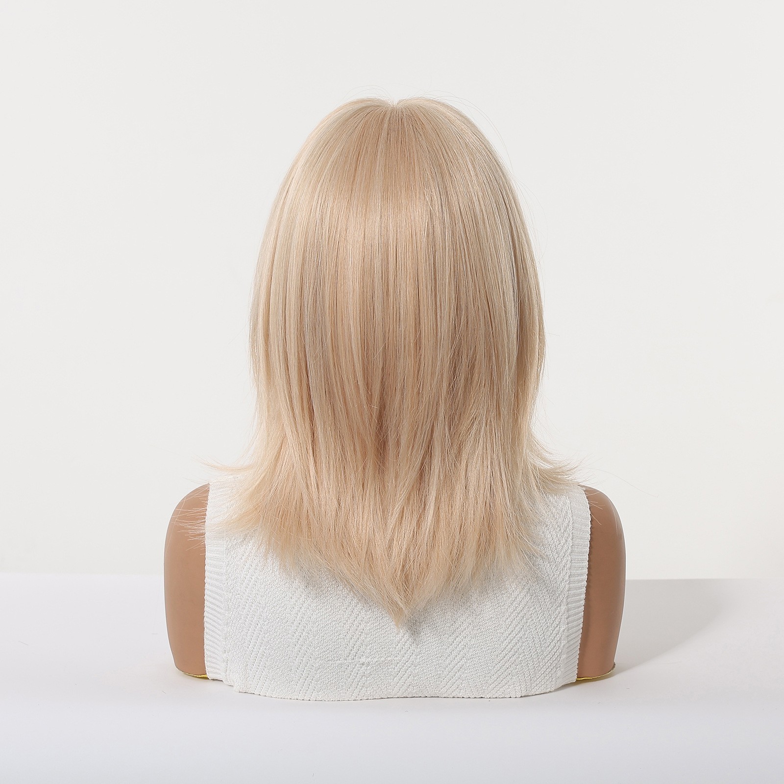 Blonde Wigs Short Straight Bob Wig With Bangs For Women 14in Natural Synthetic W