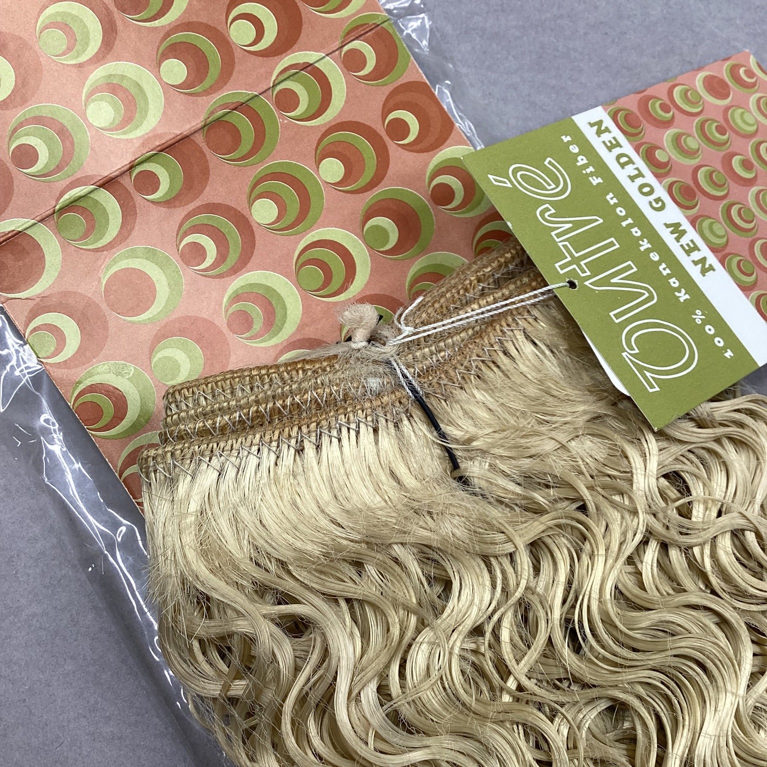 Outré Peggy Weaving Hair Extensions 100% Kanekalon Fiber 613 New Golden