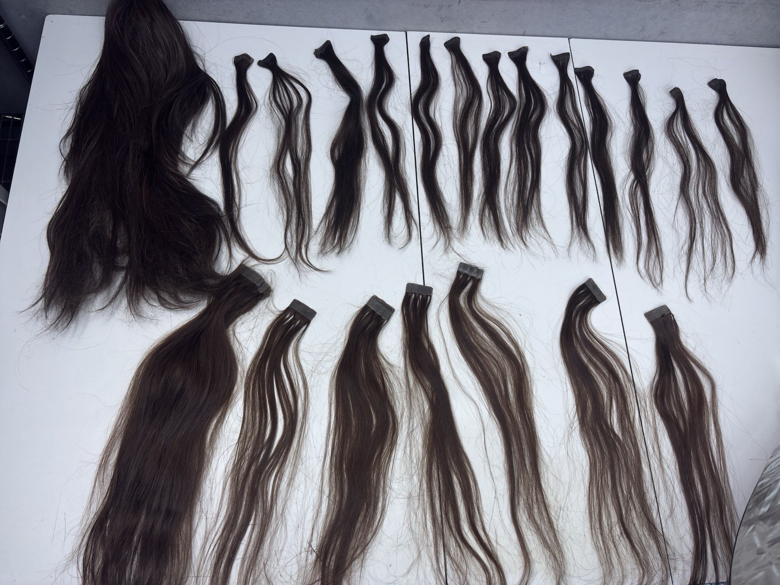 Hairdo 20″ Invisible Halo Hair Extension & 16 Tape-In Wefts Dark Brown