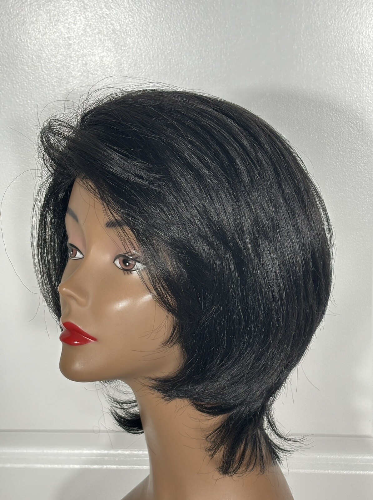 New Born Free Synthetic Wig CINDY Black Size Average Mid Length Never Worn B-9
