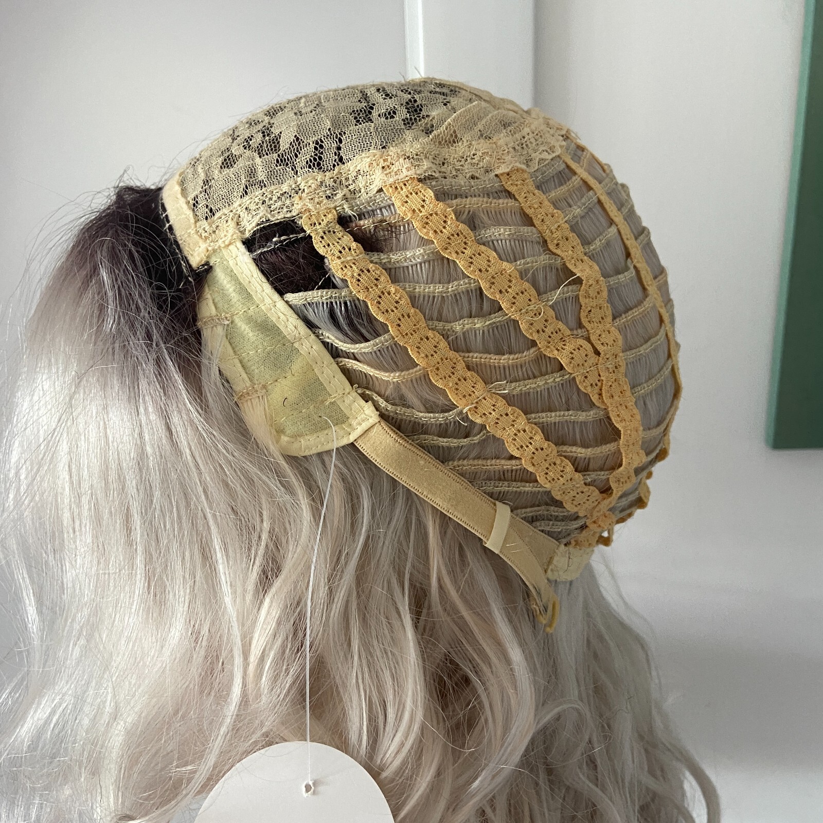 Wavy Rooted Pale Blonde Mix Synthetic Hair Wigs Women Soft Natural Daily