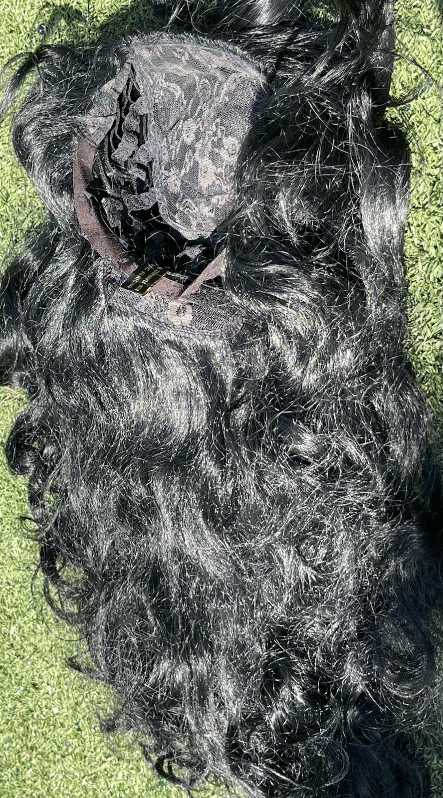 Long Black Wavy Synthetic Wig – 18–20” Lace Cap Adjustable Straps