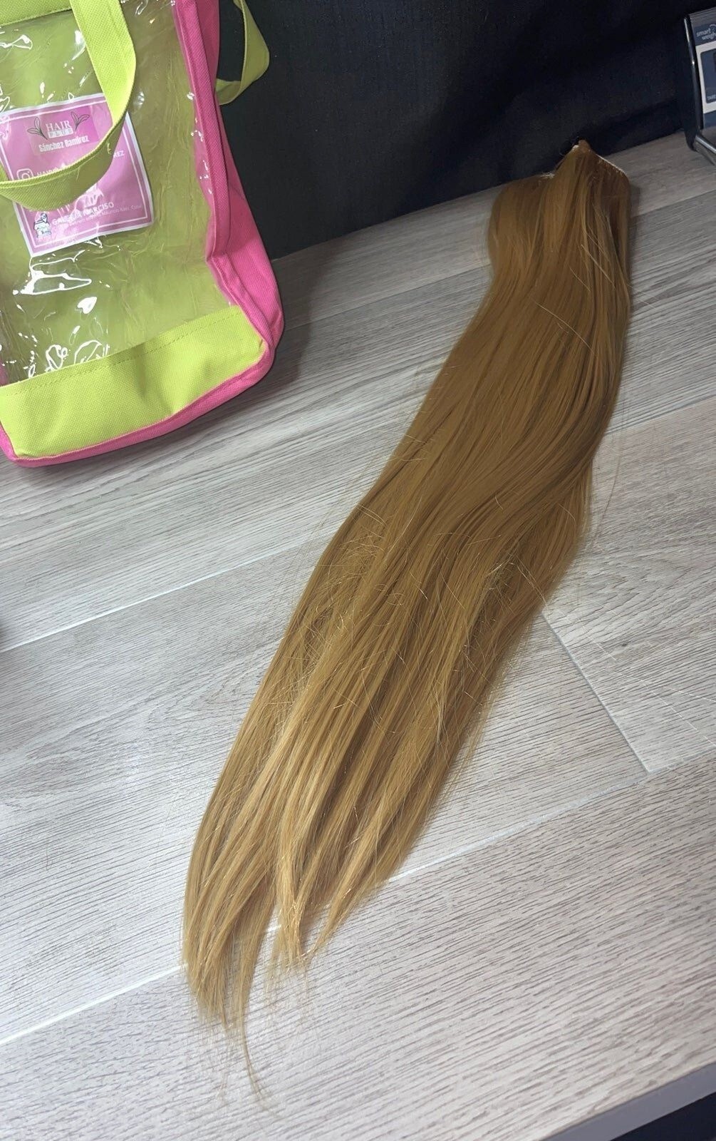 22” synthetic golden blonde hair with wash and accessories new