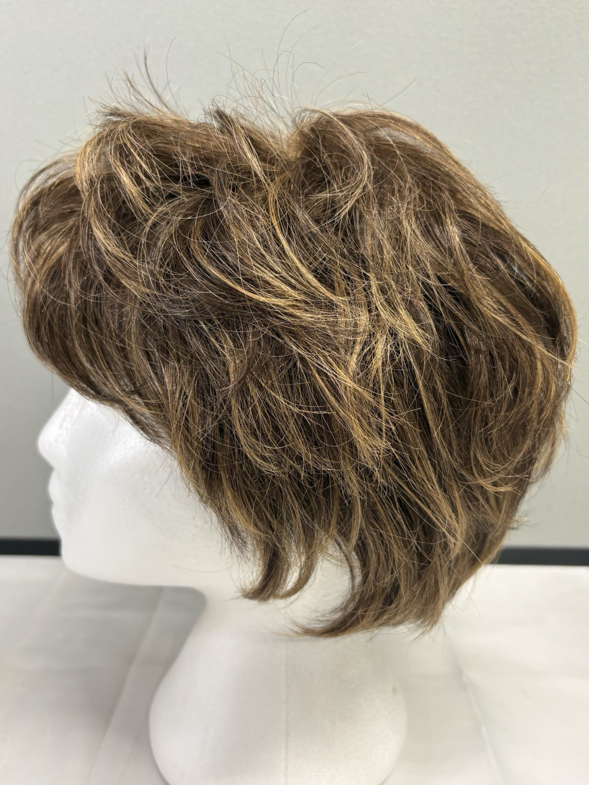 Noriko by Aderans MASON Synthetic Wig Marble Brown Short Shag Capless Excellent