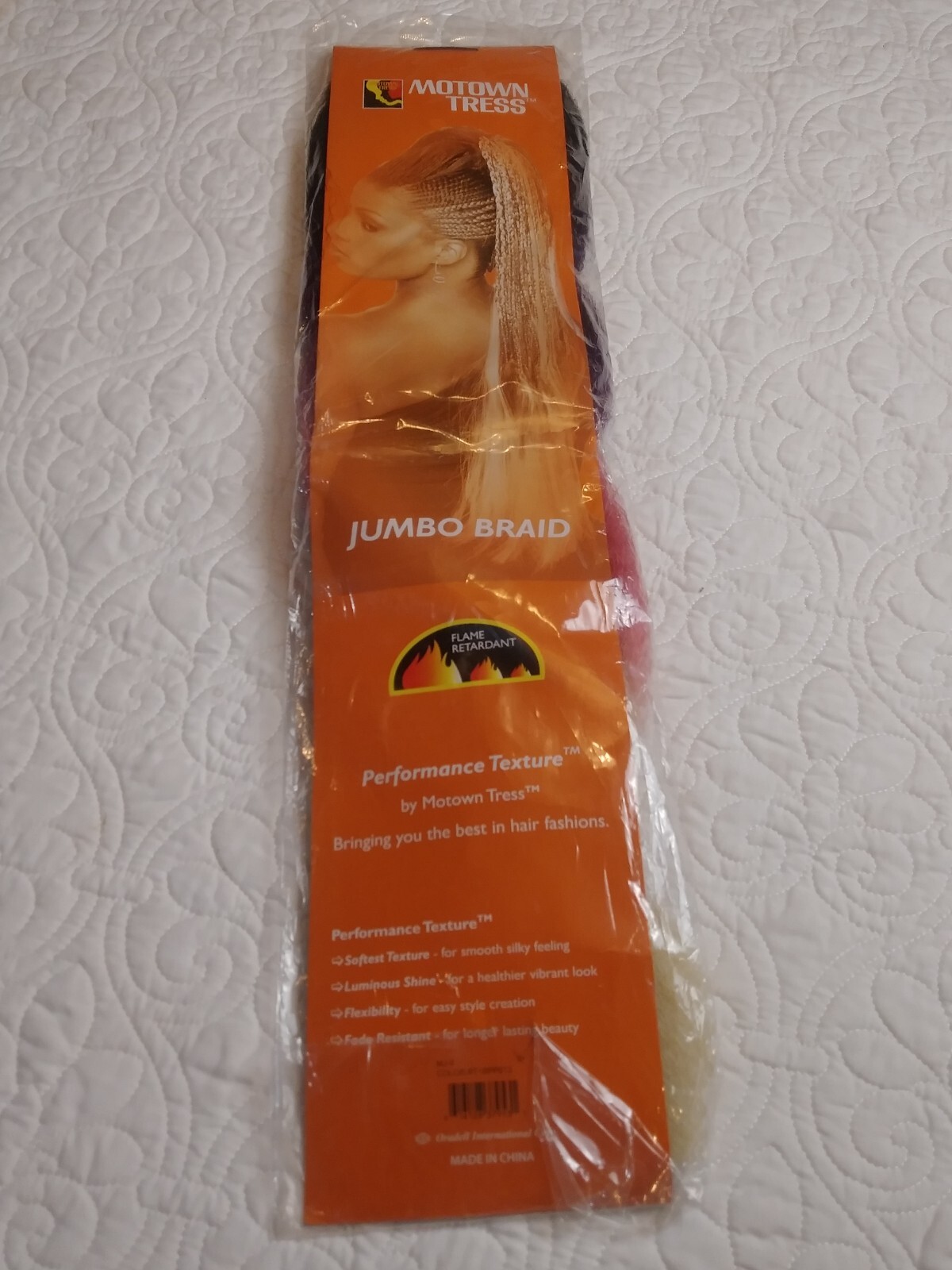 Motown Tress Jumbo Braid 50″ Ombre Color #613 Kanekalon