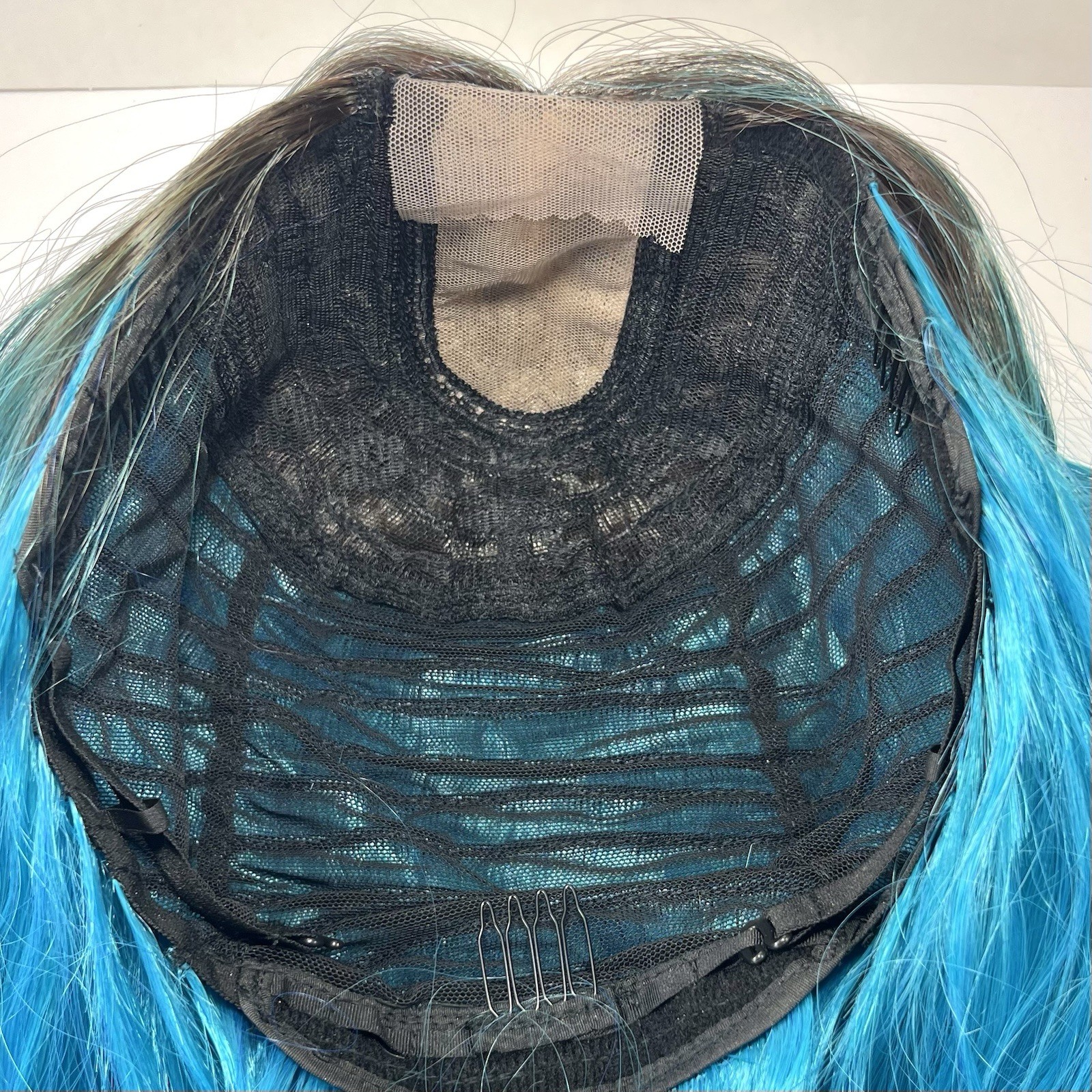 Nayoo Long Ombre Blue/Teal Wig 26″ Wavy Synthetic Heat Resistant Middle Part