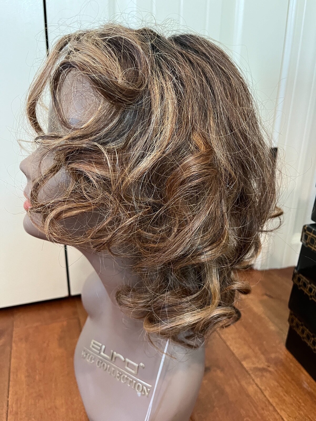 Iman Hollywood Curls Wig Highlighted Brown Gorgeous Locks Collection