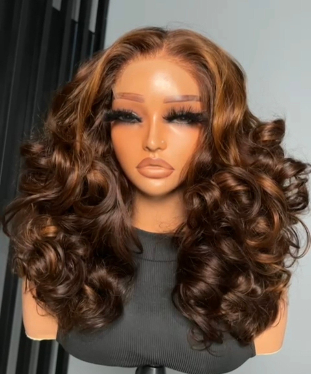 100% Vietnamese Human Hair, SDD, 5×5 HD Lace Closure, Bouncy Waves Wig