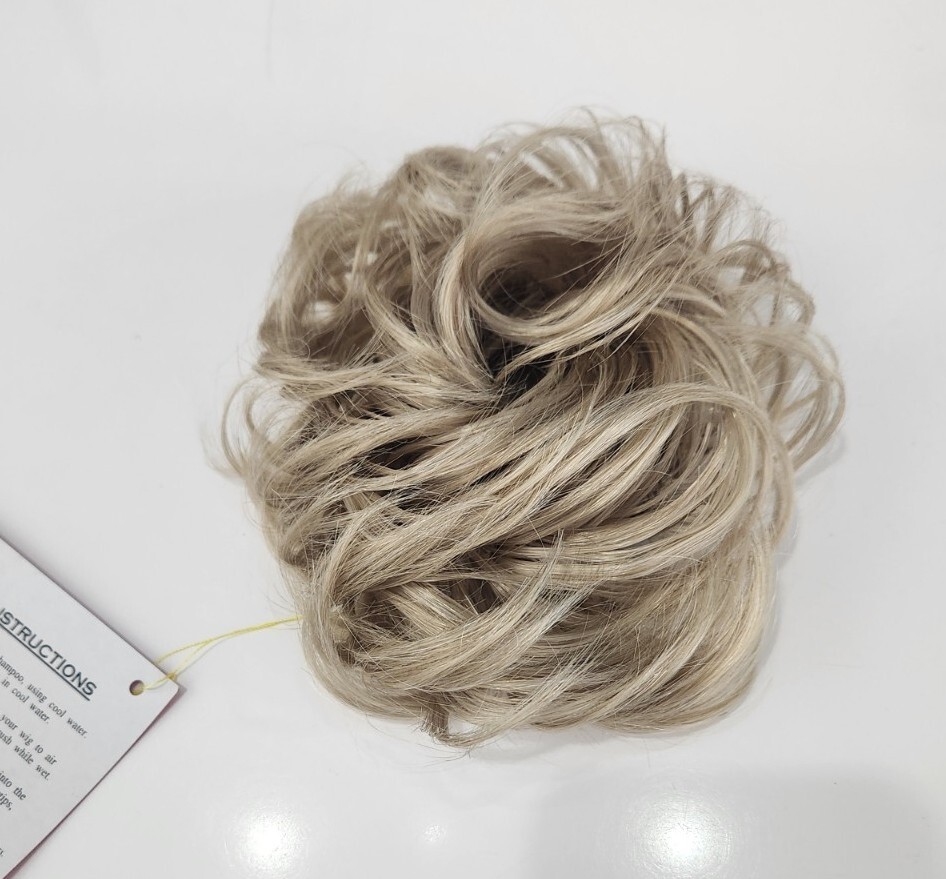 3.5″ Curly Scrunchie Ponytail Synthetic 22 Champagne Blond Messy Bun