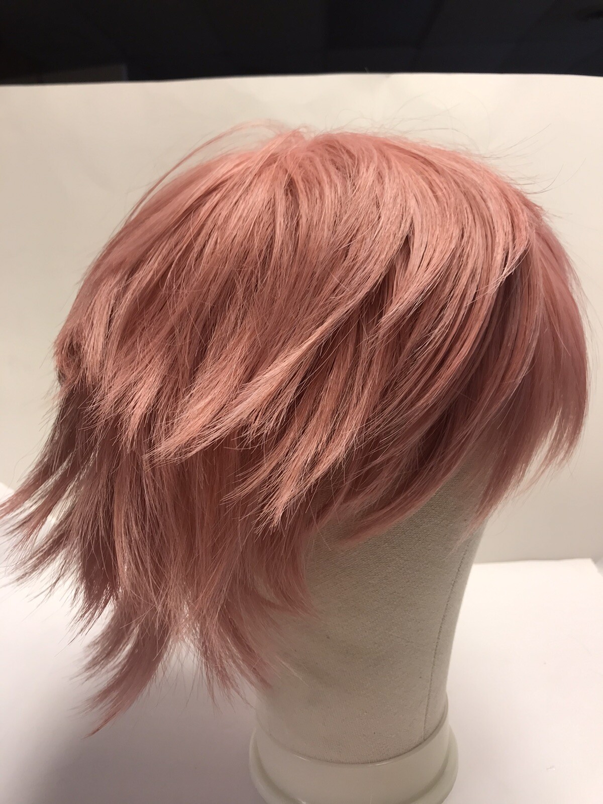 Anogol Hair Cap+Pink Anime Cosplay Wig Short Synthetic Hair Shag Cut Adjustable
