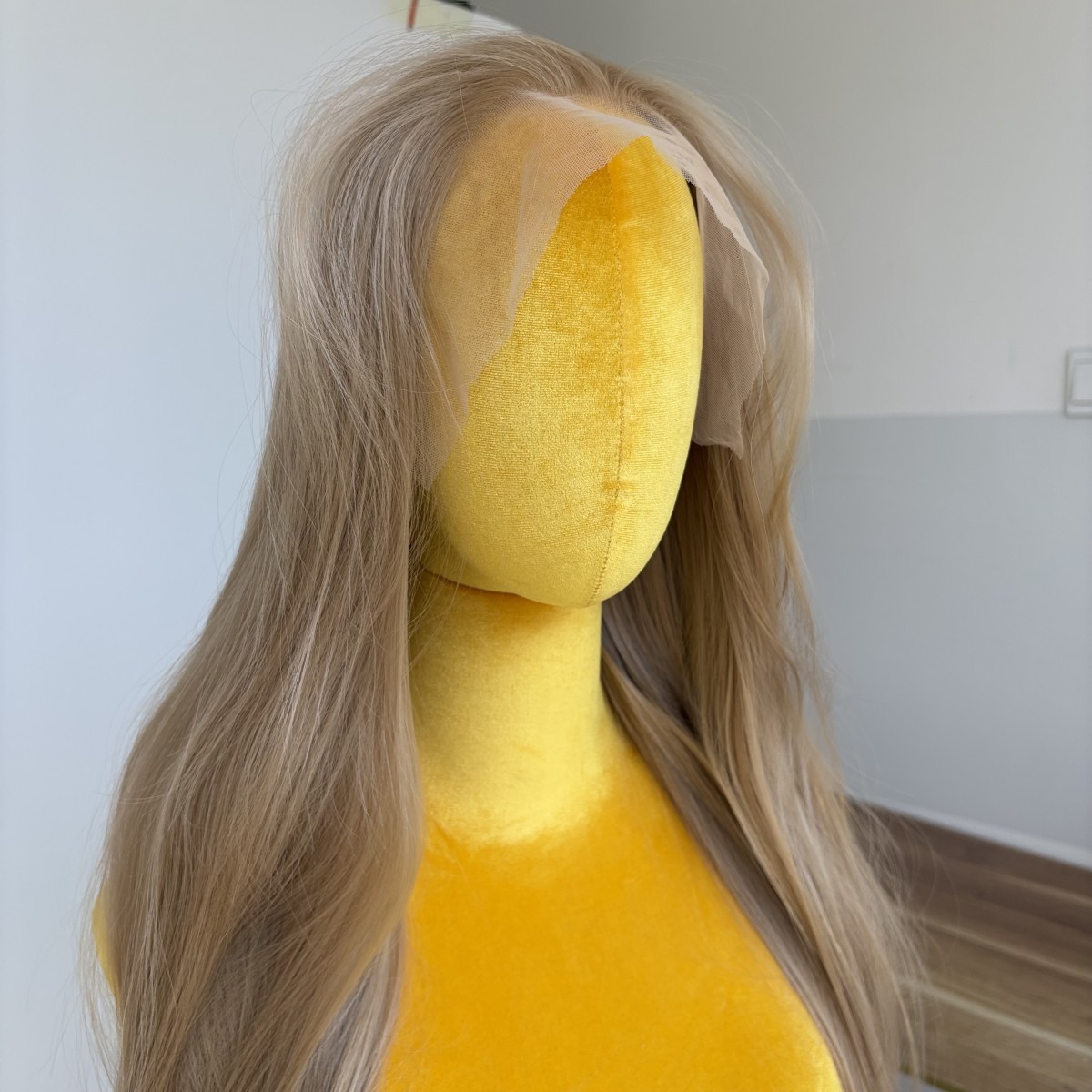 Lace Front Wigs Heat Resistant Synthetic Hair Honey blonde Long Straight