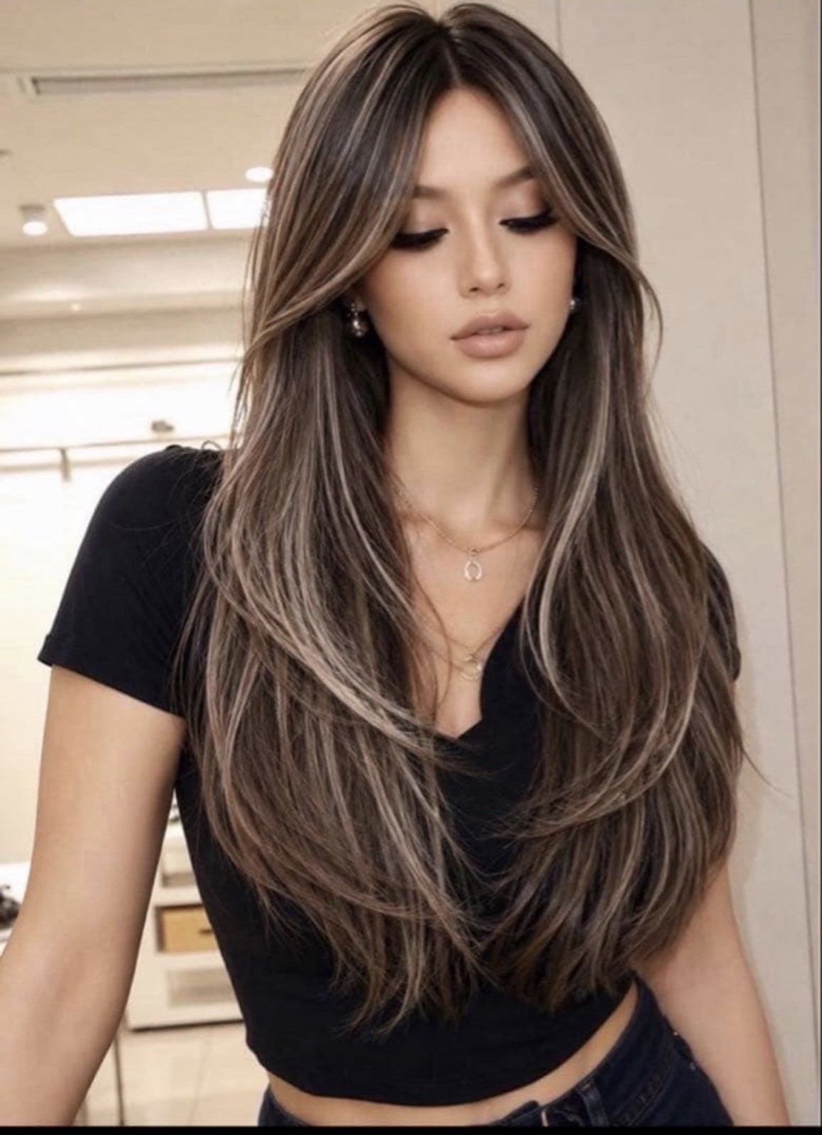 Long Layered Wig Brown Highlight Center Part Natural Wavy Hair Women Japan