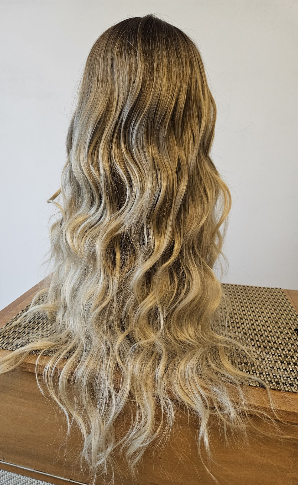 New LONG CURLY/WAVY LACE FRONT HIGHLIGHTS MIXED BLONDE WIG