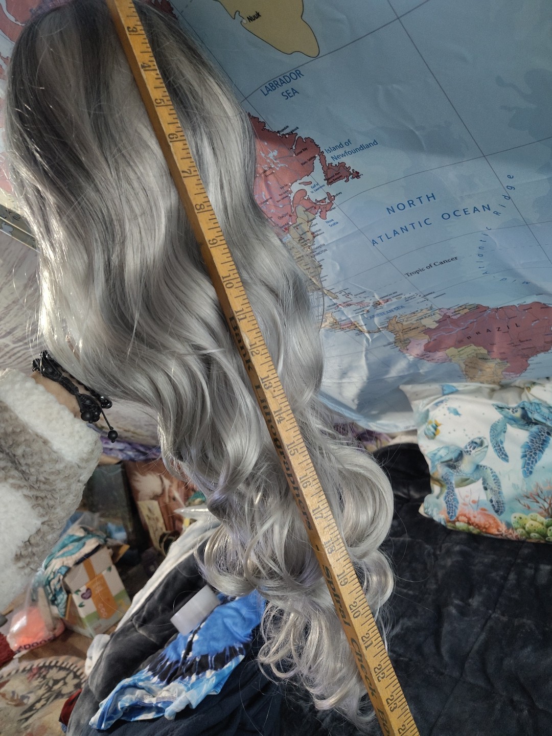 New Ombre Silver Long Gray Wig Middle Part Wavy Cosplay Wig Synthetic Women 22″