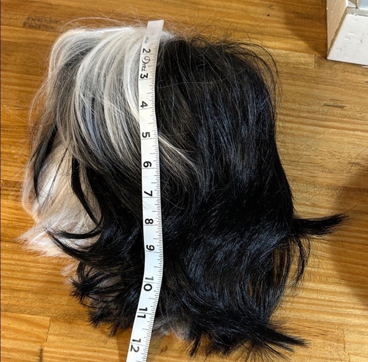 Short Wavy Cruella Deville Wig – Synthetic Black & White wig & DALMATION plushy