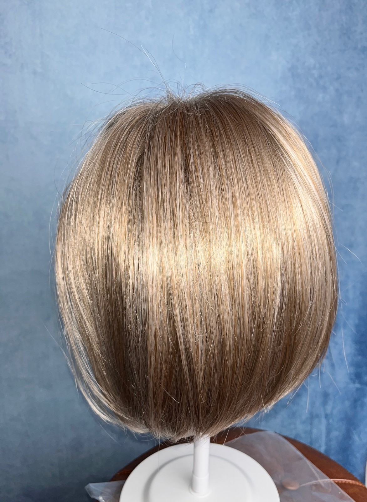 Godiva’s Secret Wigs ARIA Large in Frosted Taupe / EUC / Special order Large Cap