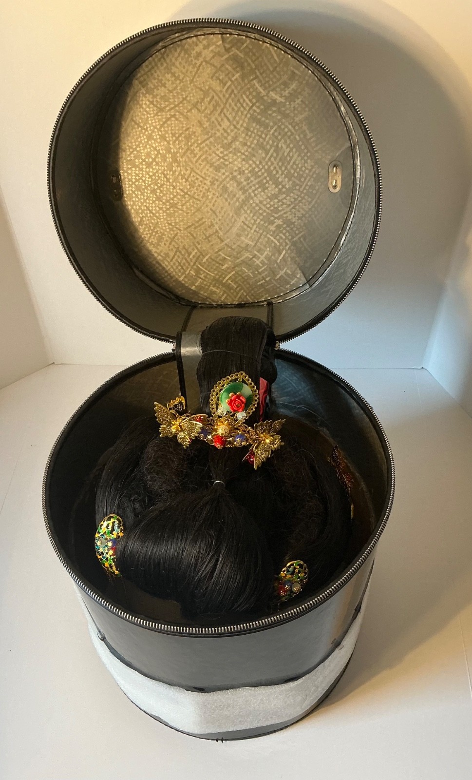 Japanese Traditional KATSURA Japanese Hair Bridal Wig Case with Stand & Kanzashi