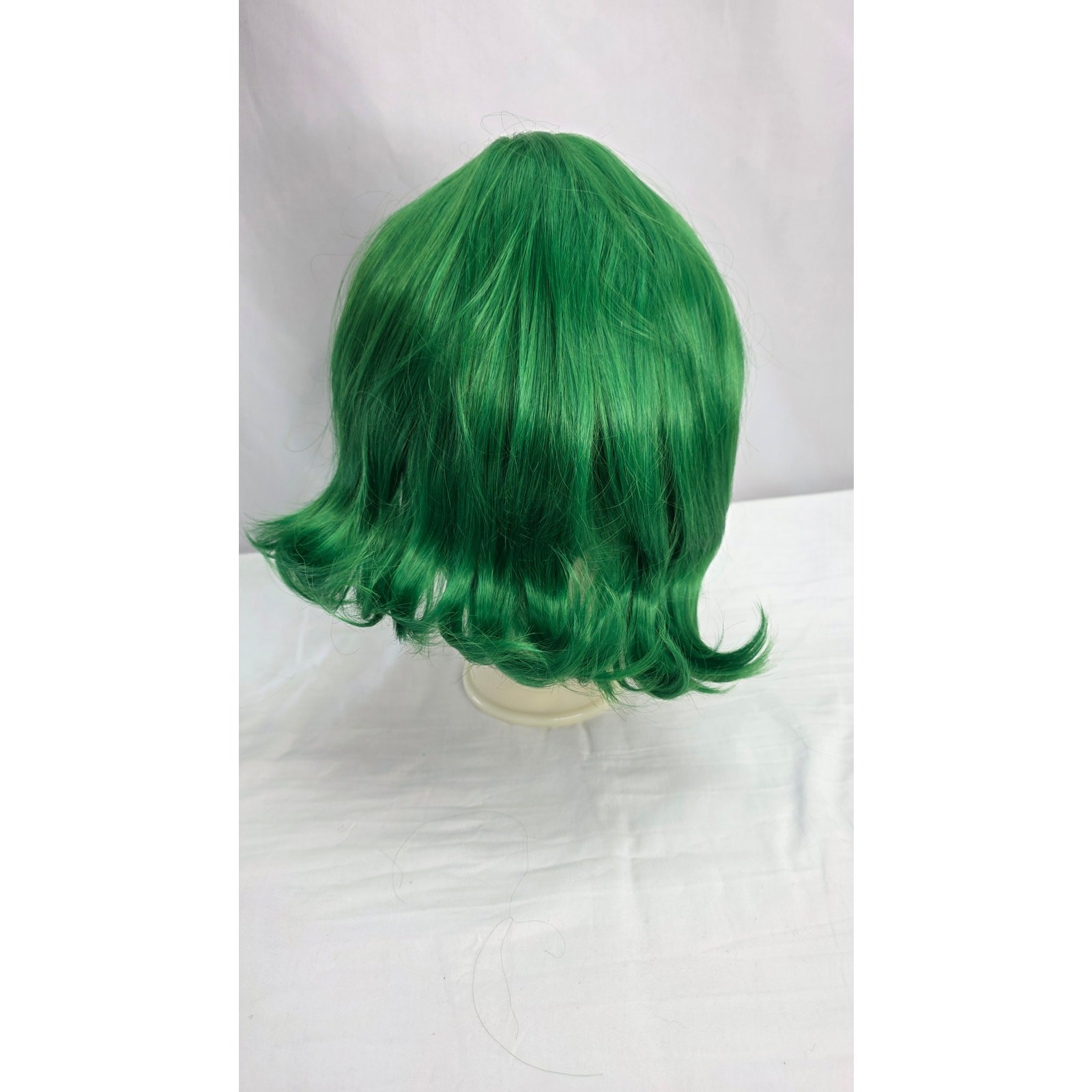 Adult Green Wig with Purple Scarf Green False Eyelashes Cosplay St. Patty’s Day