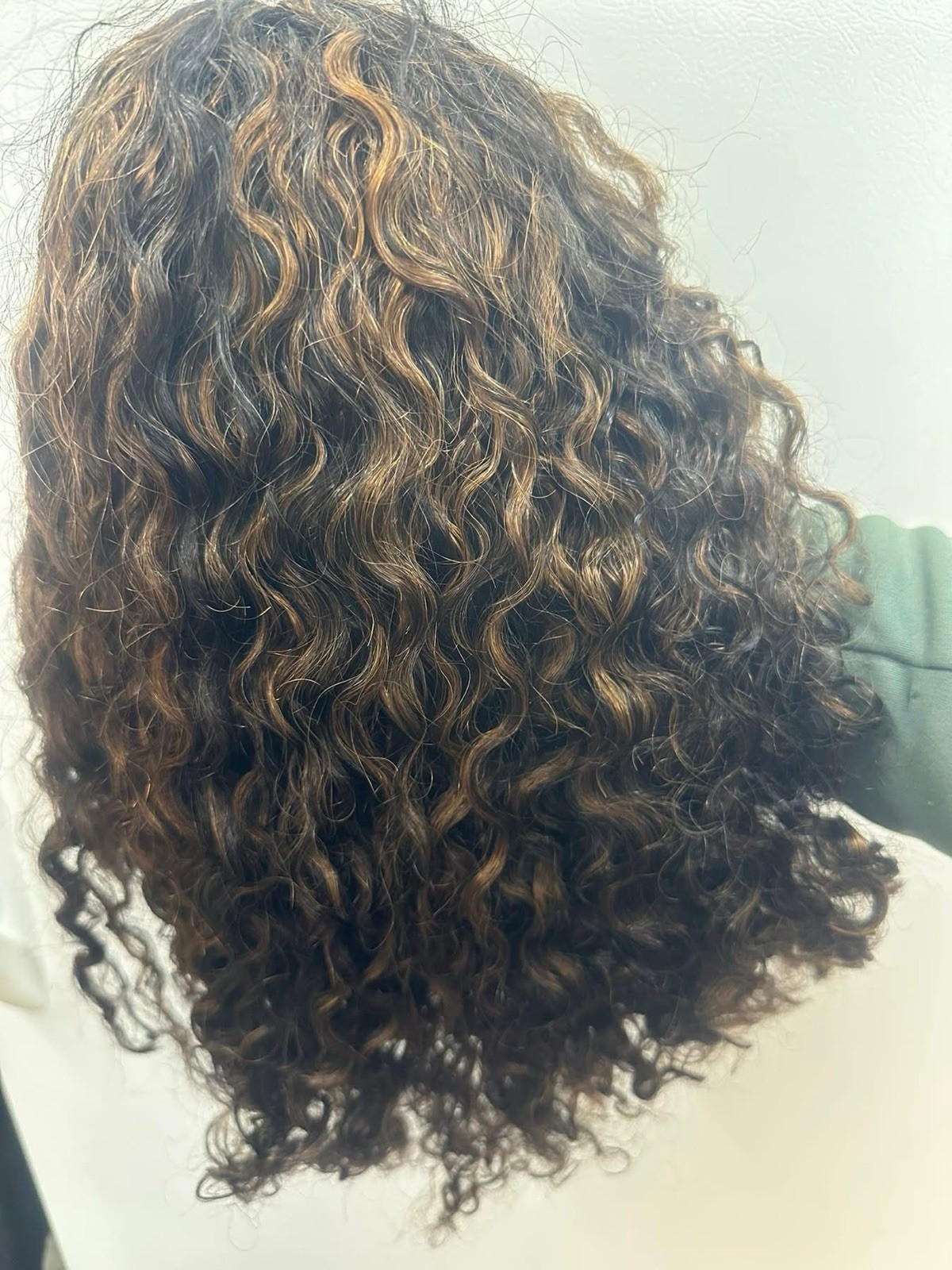 Queen Virgin Remy 20” Curly, 100% Human Hair Wig, New. Color P1B/30