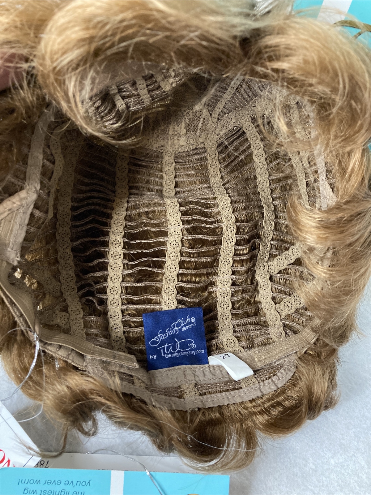 NWT The Wig Company TWC Fashion Club Designs Festive Color 27 Average Wig