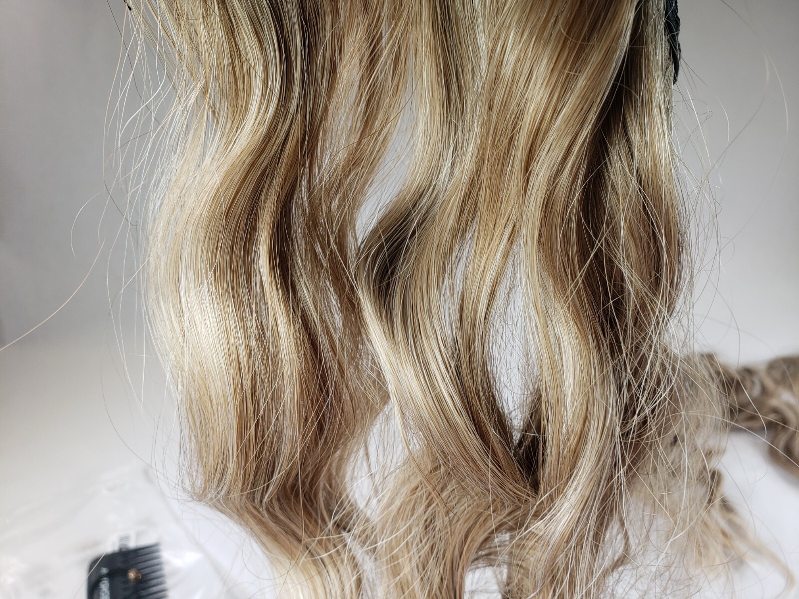 REECHO 4PCS Clip in Synthetic Hair Extensions 20″ Dark Ash Blonde w/ Light Ends