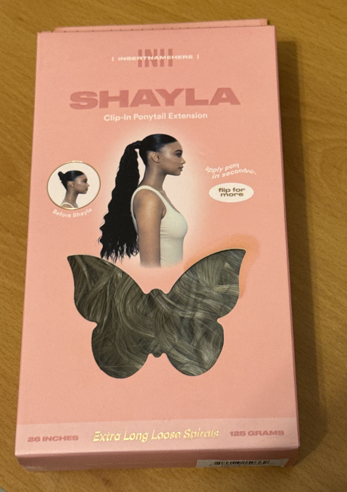 Shayla Clip-in Ponytail Extension 26 Inches Ash Blonde (Brand New in Open Box)