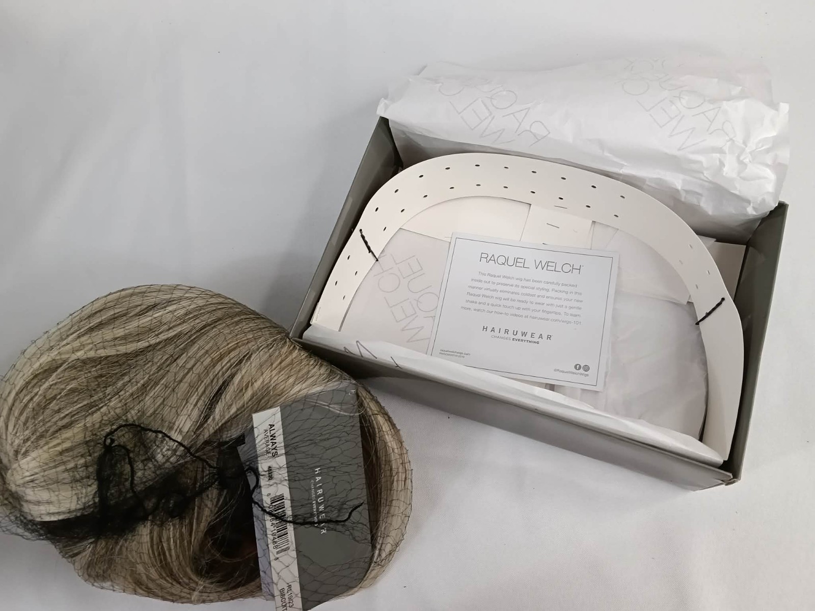 Raquel Welch Long Always Average CAP RL19/23 Biscuit Wig / New, Read*
