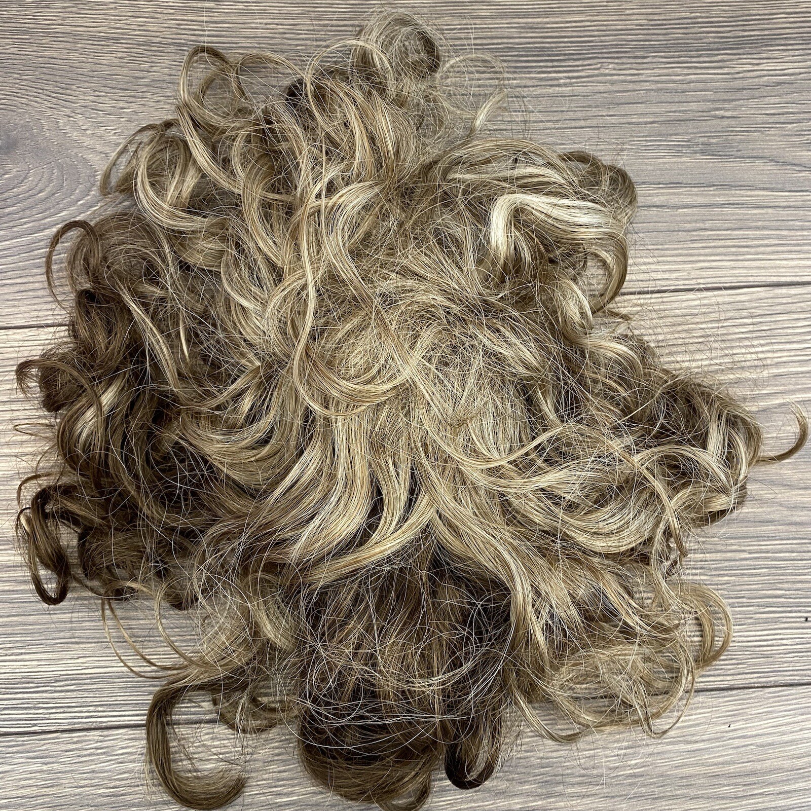 Paula Young Curly Combs A3334 SF13/116 Curled Hairpiece Wig Adjustable Hair Comb