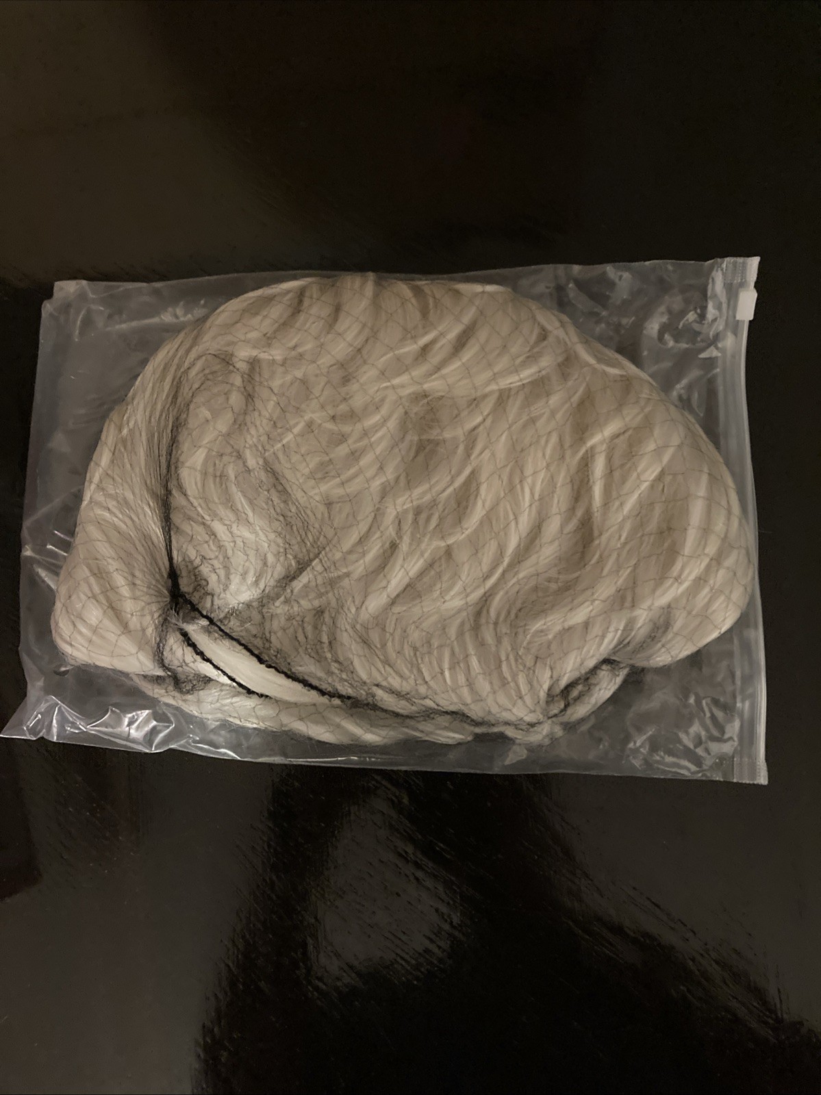 Gnimegil Women’s Wig Platinum Blonde