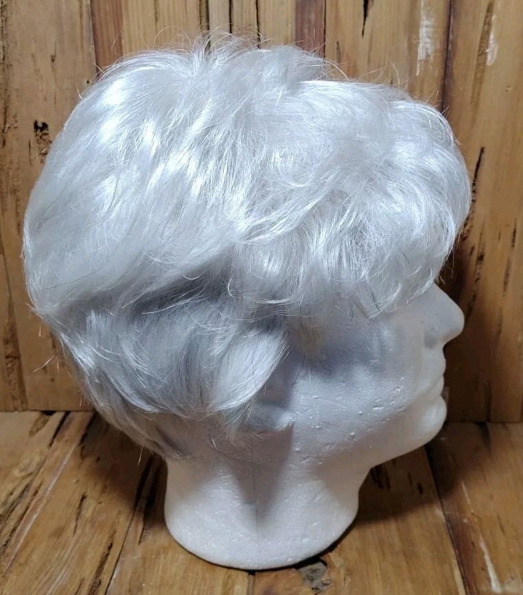 Estetica Designs Classique Collection Casey Synthetic Wig R60 Pure Stretch & Box