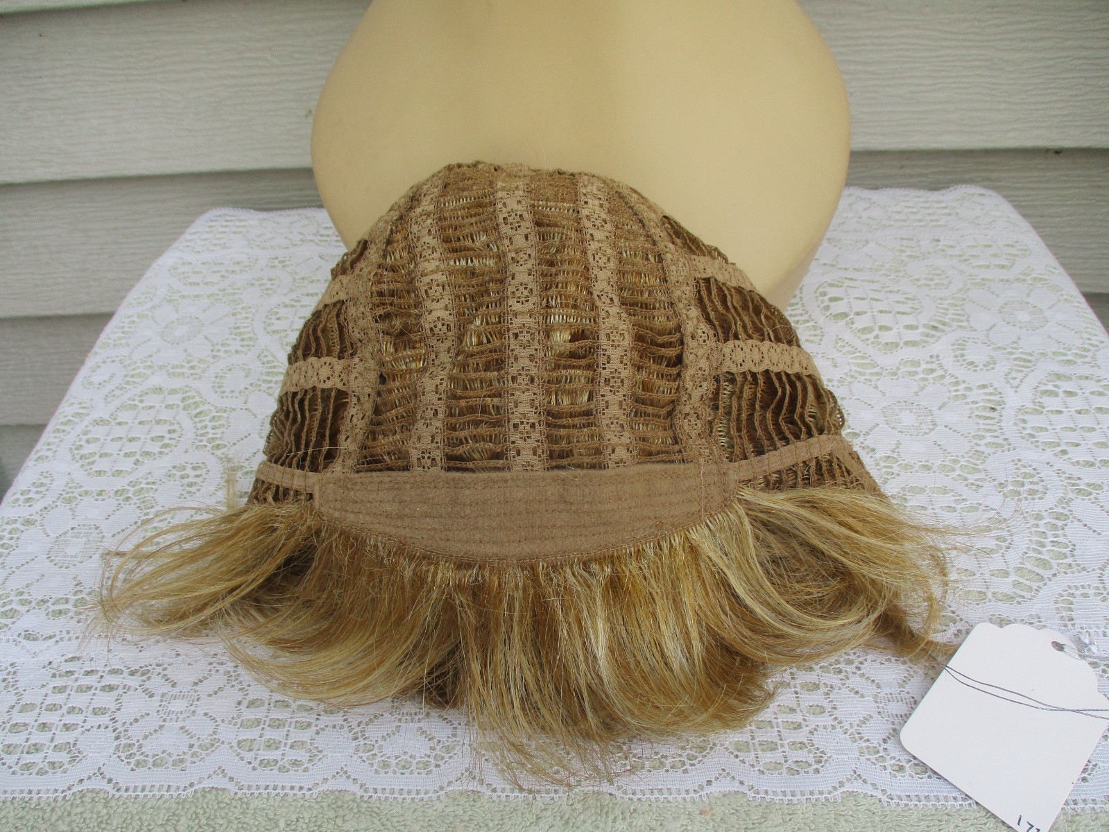 Tony Of Beverly ? MYSTERY WIG Color BUTTERSCOTCH Golden Blonde READ