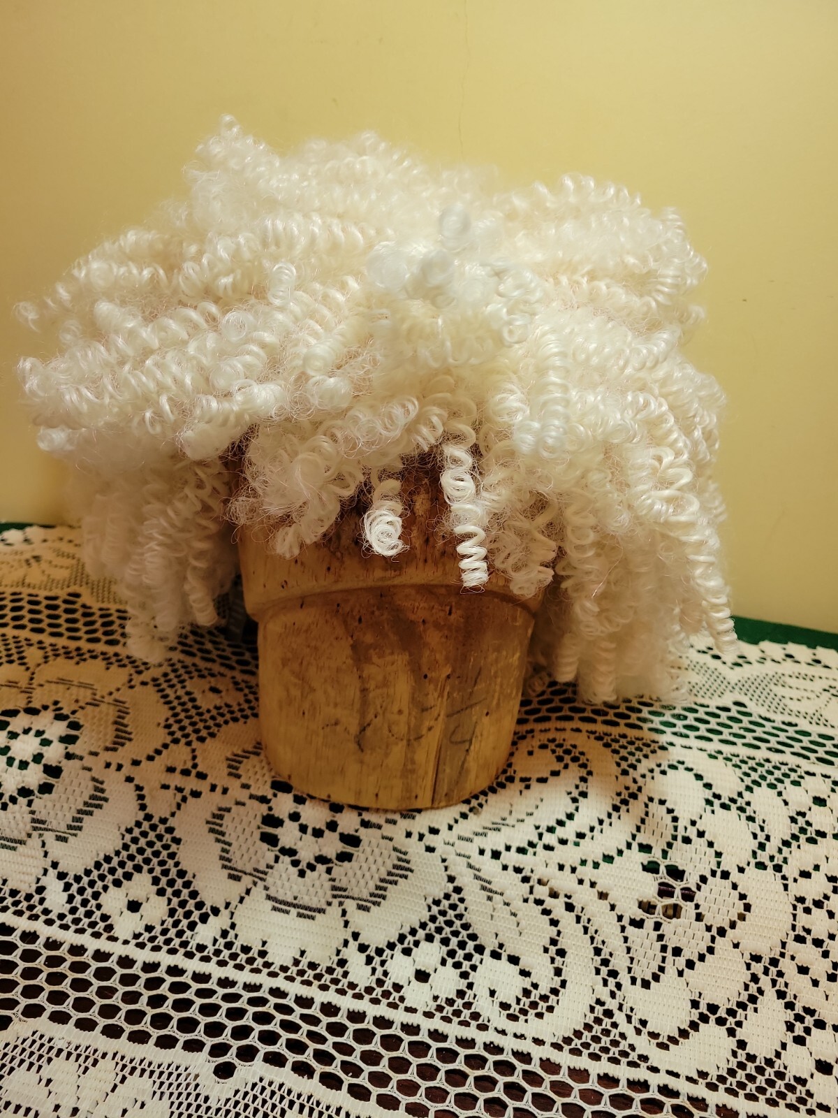 Annivia Platinum Queen’s Choice Short Curly Kinky Afro Wig Bangs Women Drag New!
