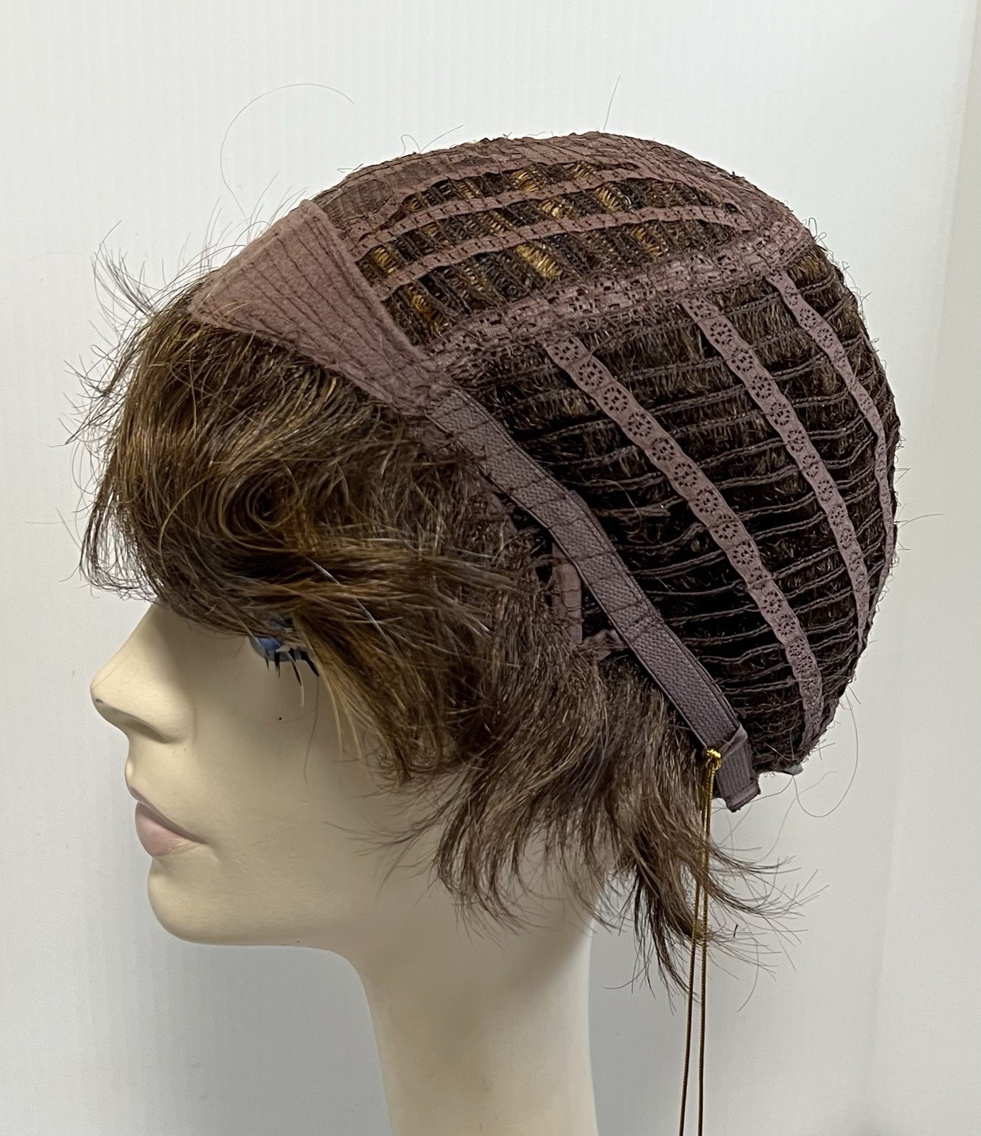 NWT! ASPEN Wig • Jenny 8/28HS • Medium Brown with Auburn Red Highlights