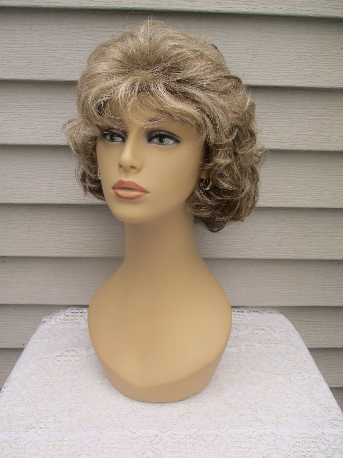 Paula Young Wig VIENNA Size LARGE SF13/16 MISTY MOCHA Light Brown/Blonde Blend