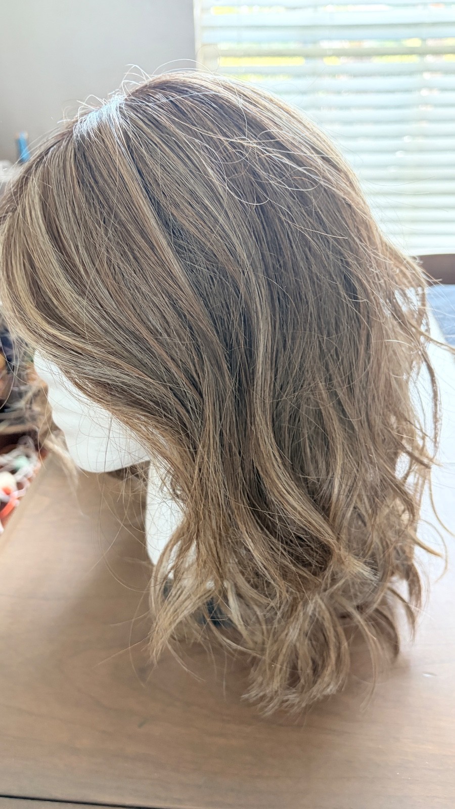 Belle tress Dalgona 16 HF E. Brown Sugar Sweetcream NWT