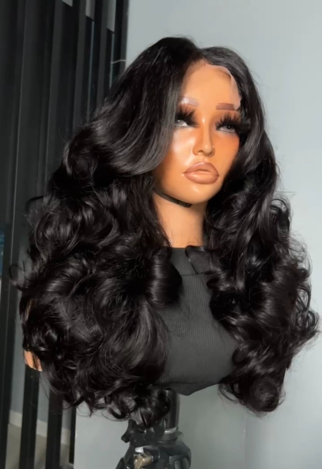100% Vietnamese Human Hair Lace , SDD, 5×5, 250% Density, Bouncy Hair Wig