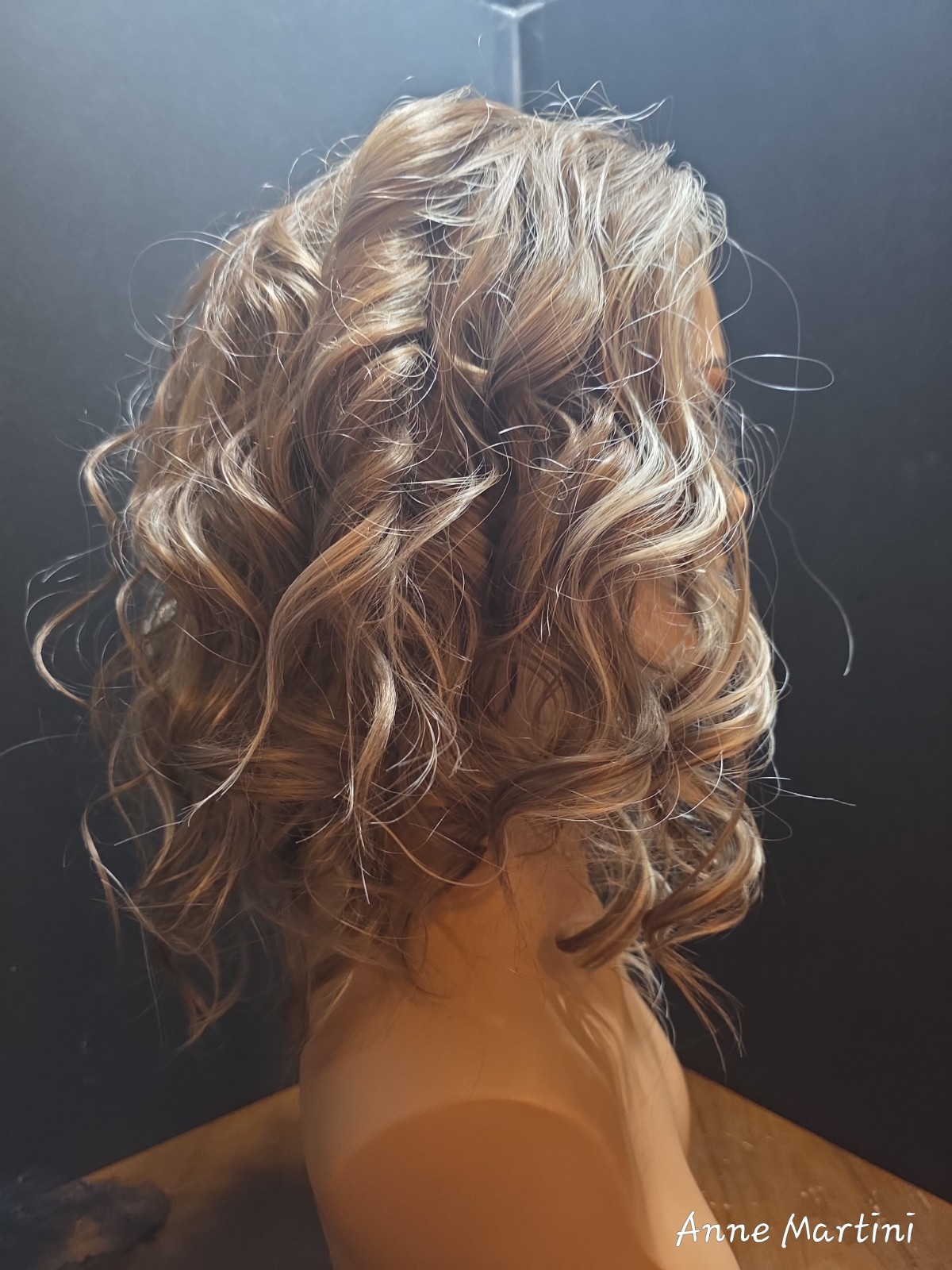 CSC NIA WIG Women’s Lace Front Curly Bob Wig Layered Blonde Light Brown Natural