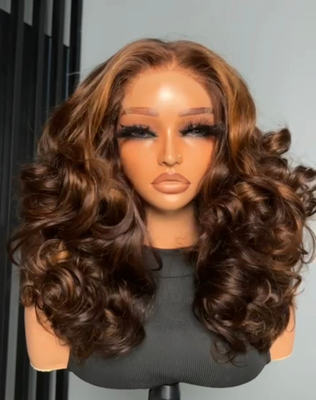 100% Vietnamese Human Hair, SDD, 5×5 HD Lace Closure, Bouncy Waves Wig