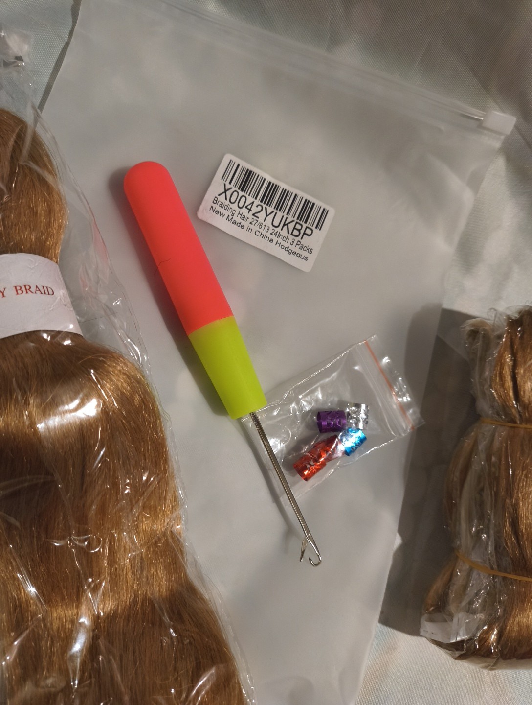 Braiding Hair 24-in Three Packs Sandy Strawberry Blonde Bleach Blonde Ombre Nwt