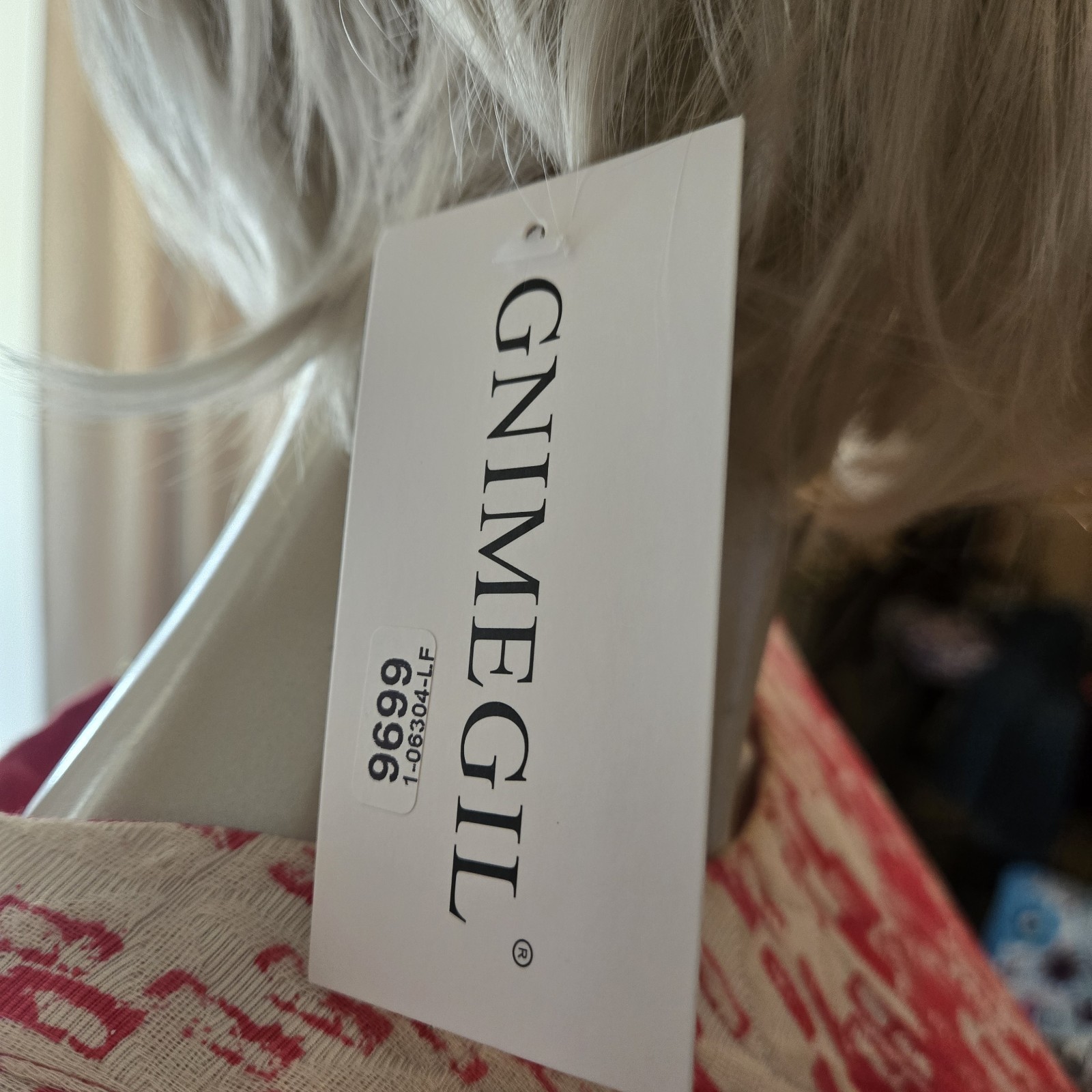GNIMEGIL Silver Blonde / Ash Blonde Bob Wig w Bangs Short Layered Synthetic NWT