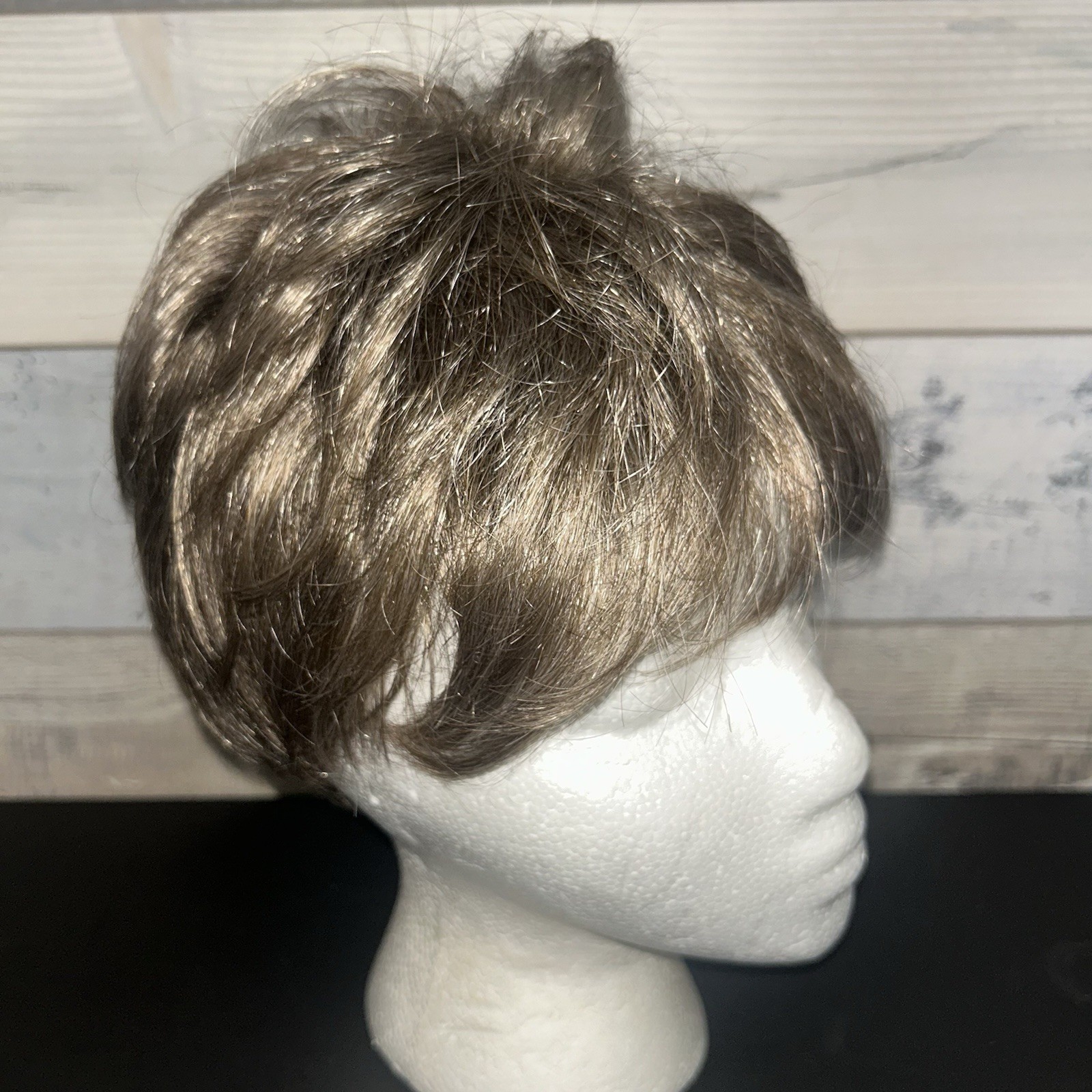 Set Of 6 Paula Young Wigs – Short Hair Average Size