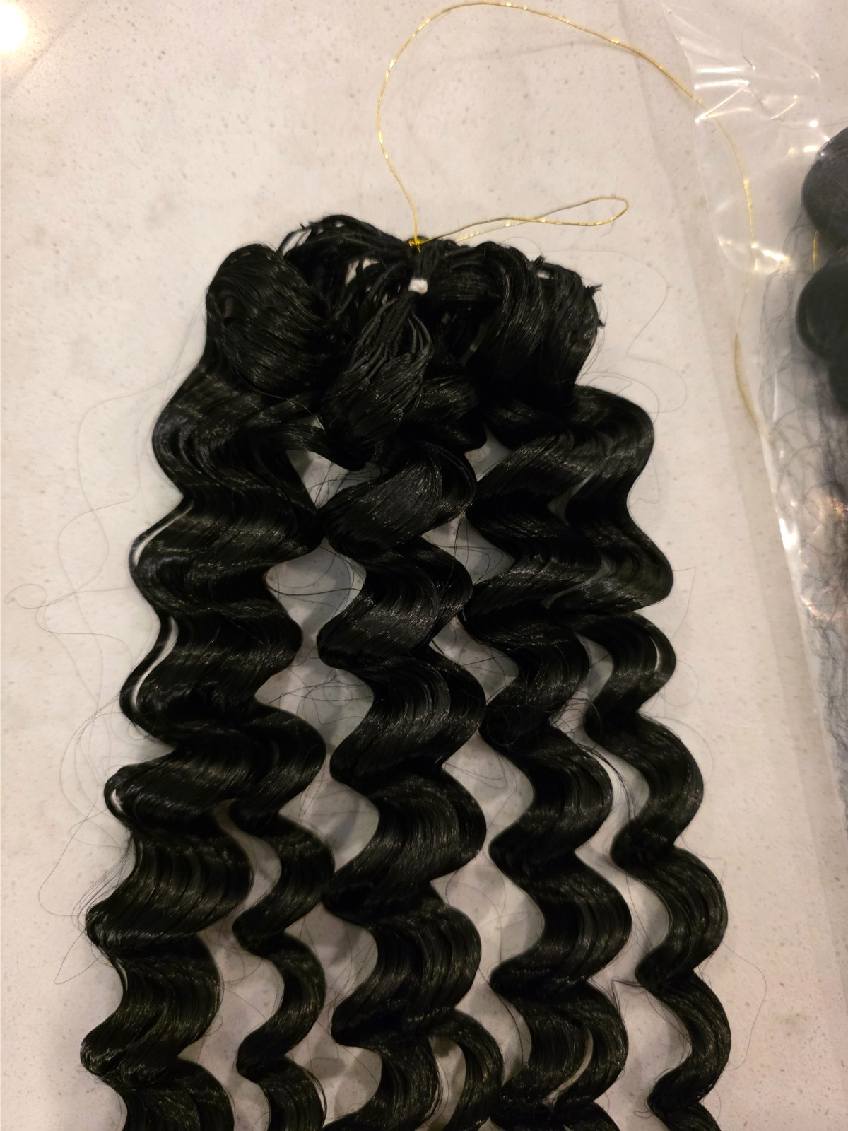 Miracle Knots Hair Deep Wave 20″ 120 grams 100 Strands Synthetic Pre-Separated